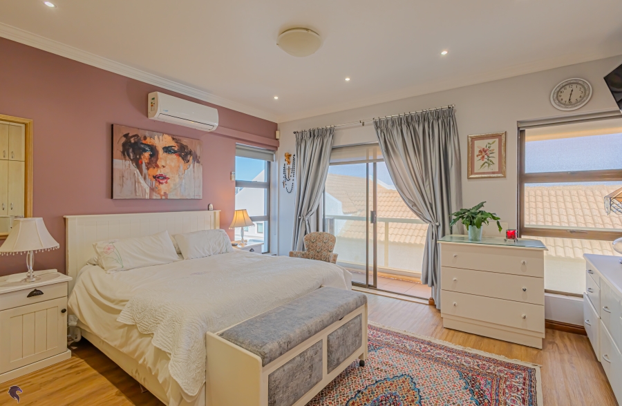 4 Bedroom Property for Sale in Calypso Beach Western Cape